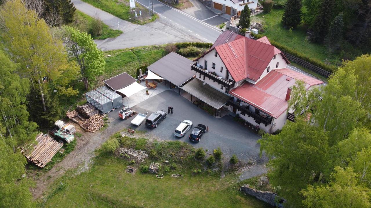 Pension Aura Spicak, Nektere Pokoje Se Saunou Zelezna Ruda Exterior photo