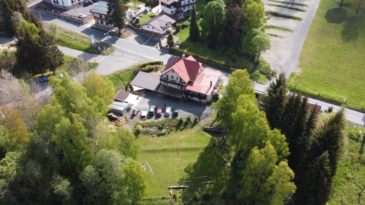 Pension Aura Spicak, Nektere Pokoje Se Saunou Zelezna Ruda Exterior photo